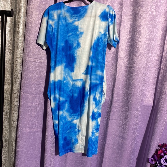 Stylish Dress - Picture 5 of 5